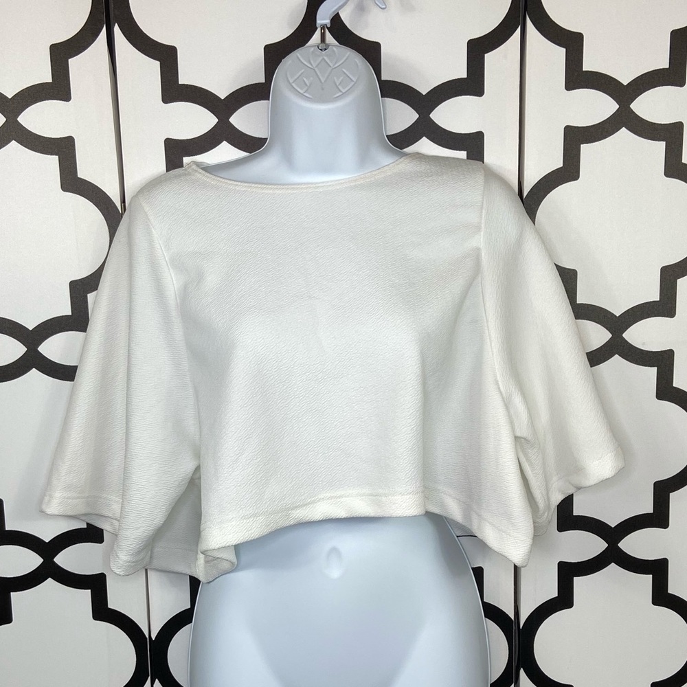 NWT BooHoo White Short Sleeve Top